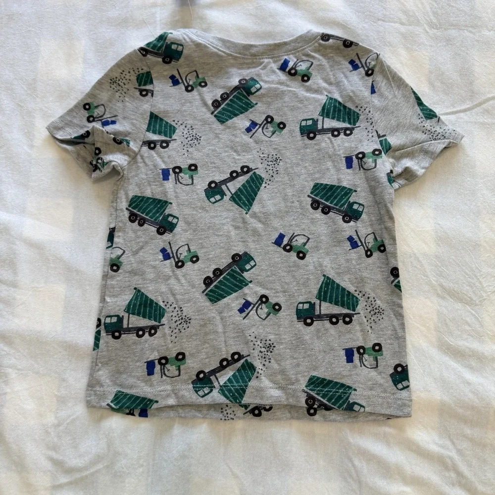 Old Navy Boys Garbage Truck T-shirt Size 3T NWT Short Sleeve